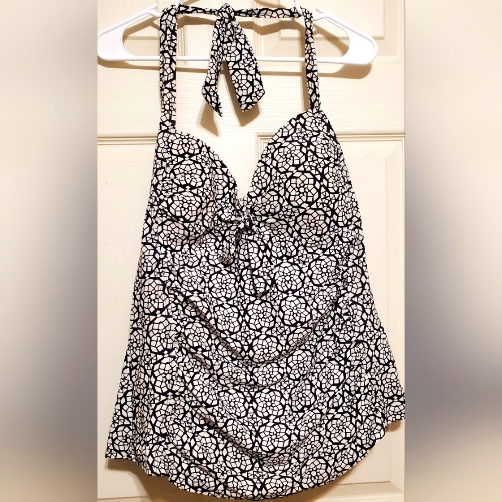 Merona Tankini Swim Top Halter Neck, Molded Padded Cups, Medium Support. Size XL